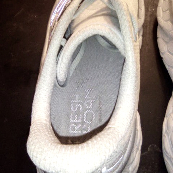 New Balance Women's Fresh Foam X More V4 Running Shoe - Picture 5 of 6